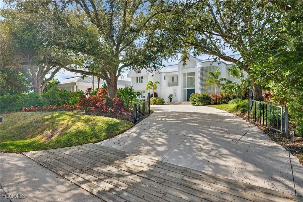 3402 W Riverside Drive Fort Myers FL 33901