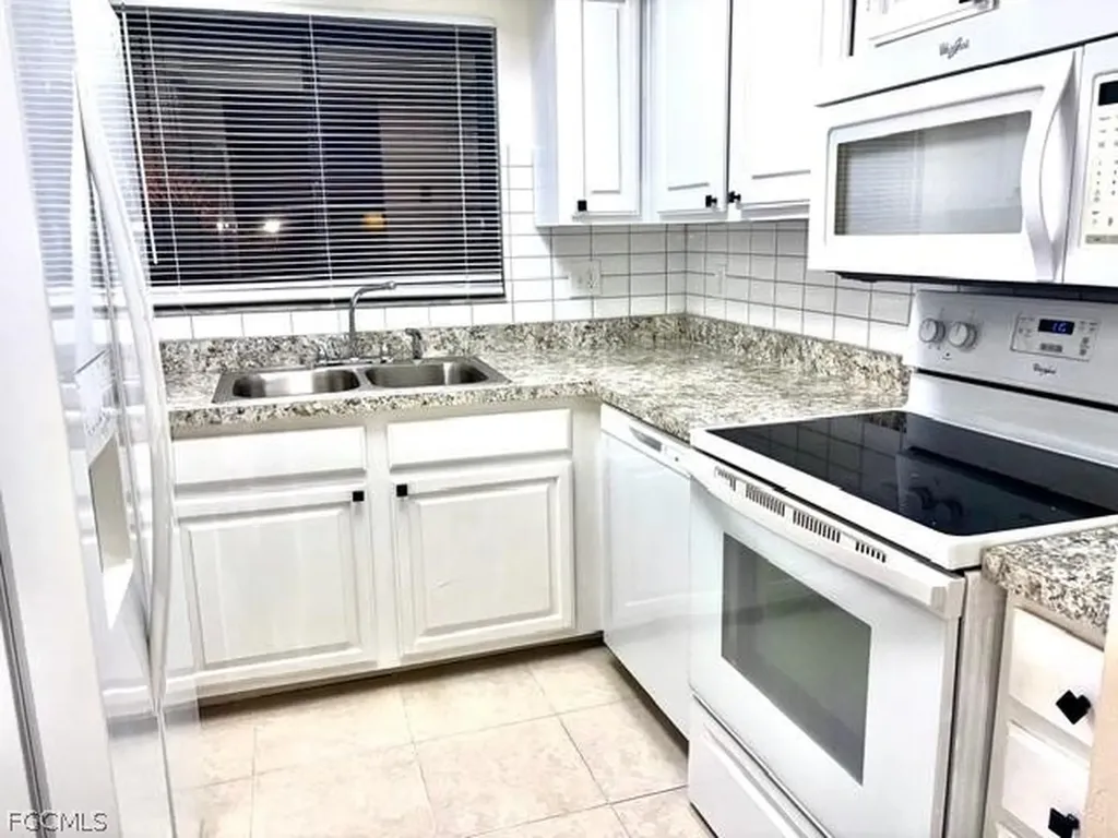 4240 Steamboat Bend Fort Myers FL 33919