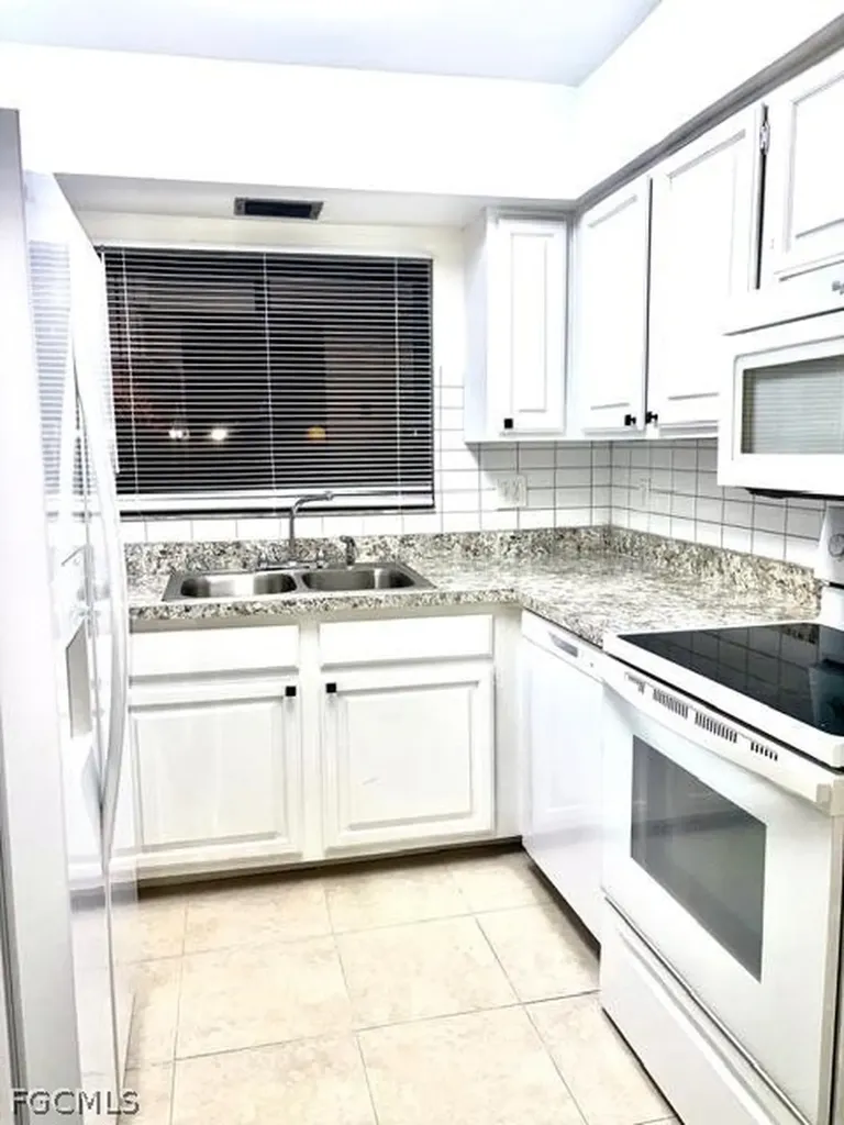 4240 Steamboat Bend Fort Myers FL 33919