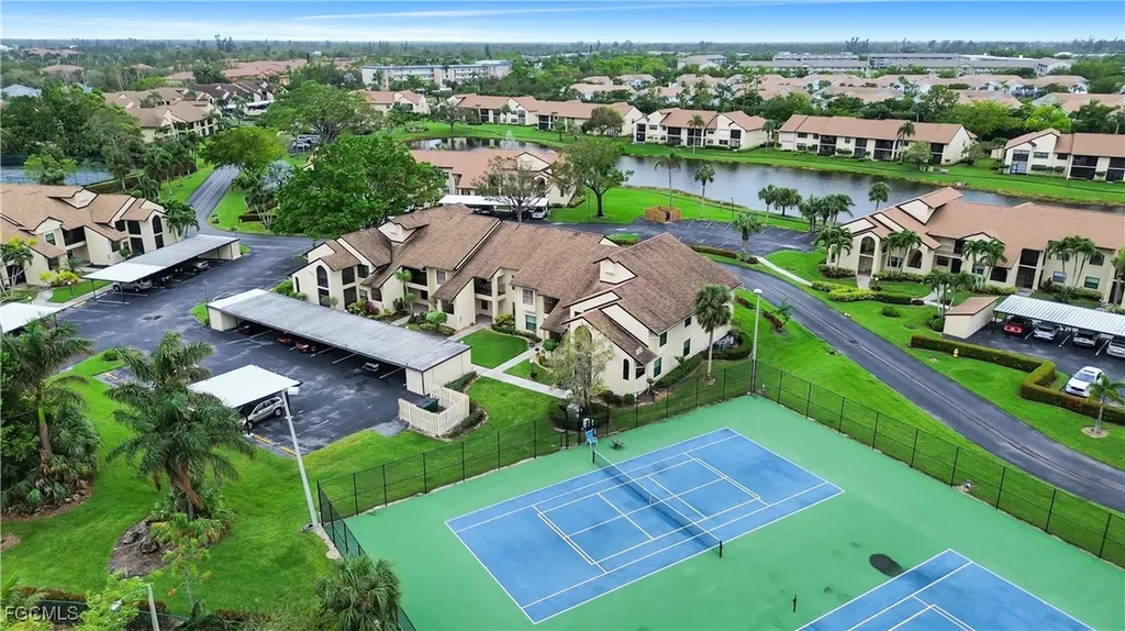 8382 Charter Club Circle Fort Myers FL 33919