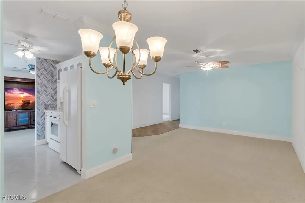 8382 Charter Club Circle Fort Myers FL 33919
