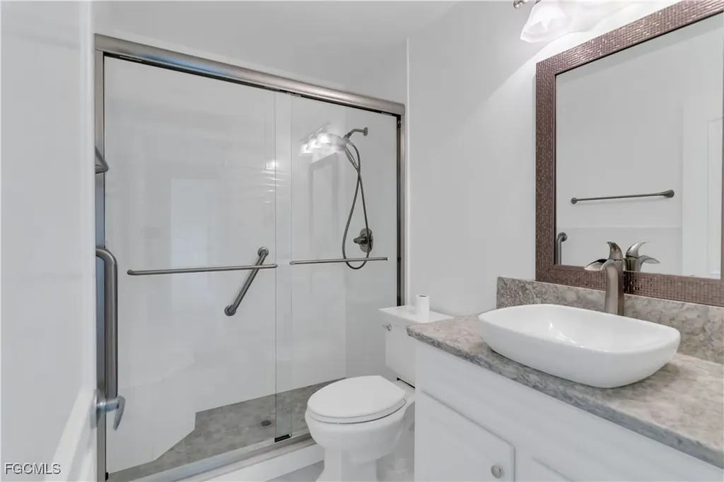 8382 Charter Club Circle Fort Myers FL 33919
