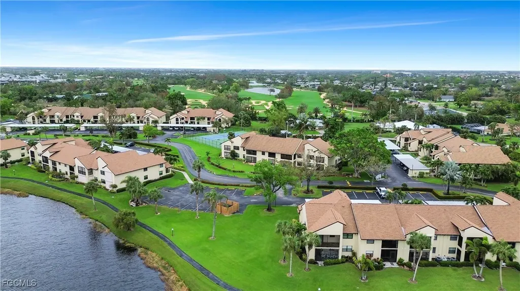 8382 Charter Club Circle Fort Myers FL 33919