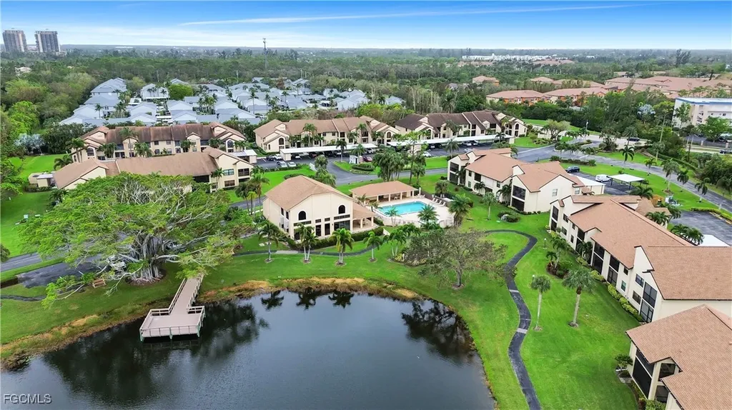 8382 Charter Club Circle Fort Myers FL 33919