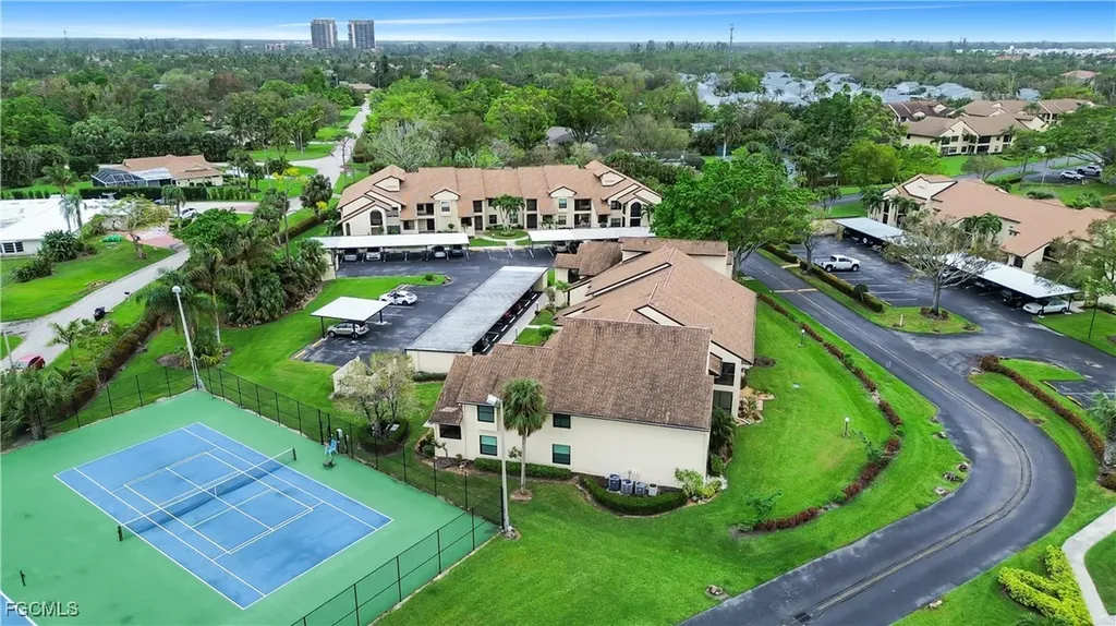 8382 Charter Club Circle Fort Myers FL 33919