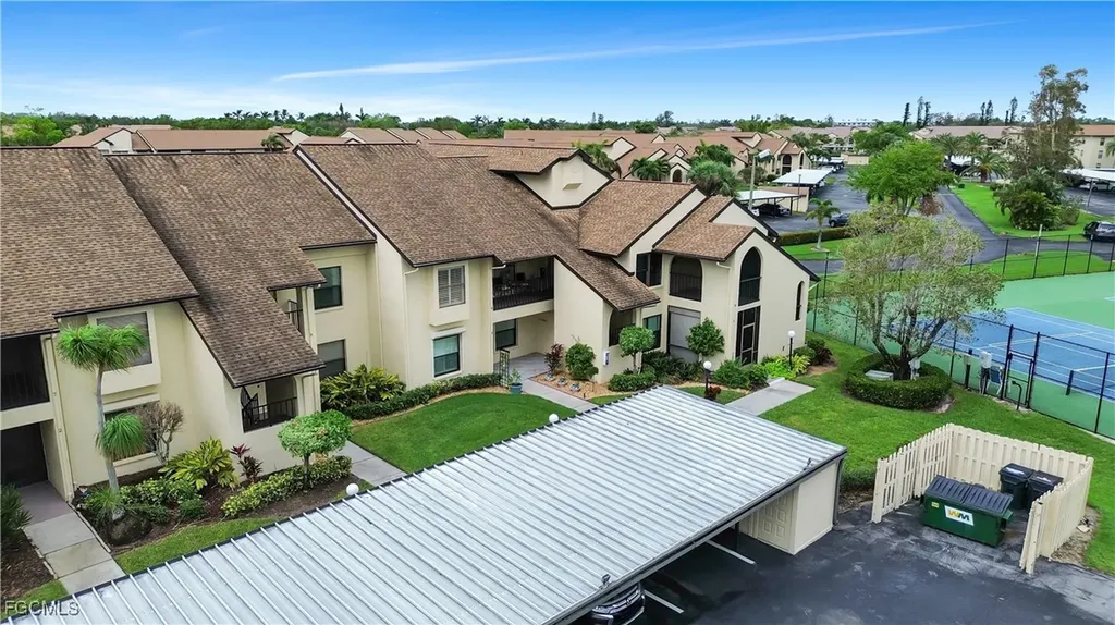8382 Charter Club Circle Fort Myers FL 33919
