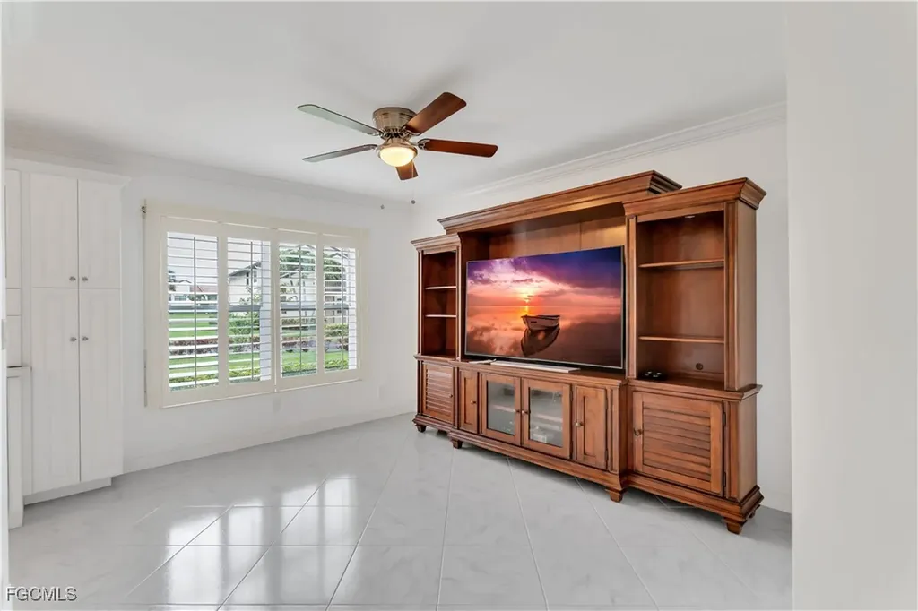 8382 Charter Club Circle Fort Myers FL 33919