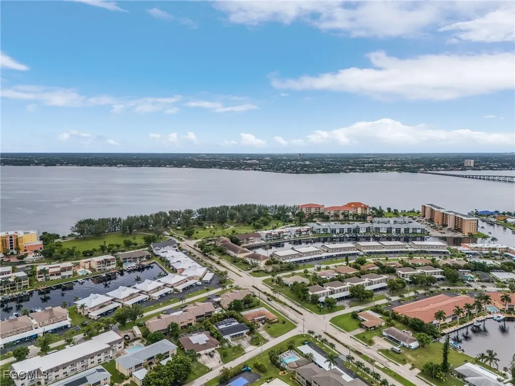 4205 SE 19th Avenue Cape Coral FL 33904