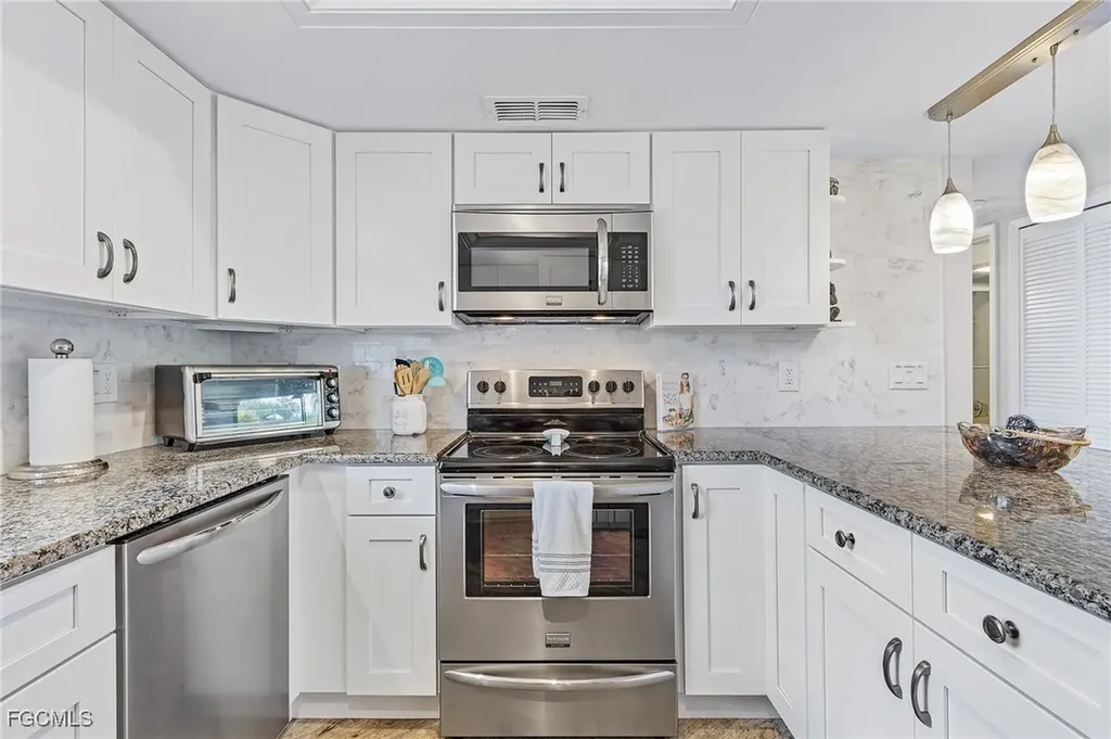 4205 SE 19th Avenue Cape Coral FL 33904