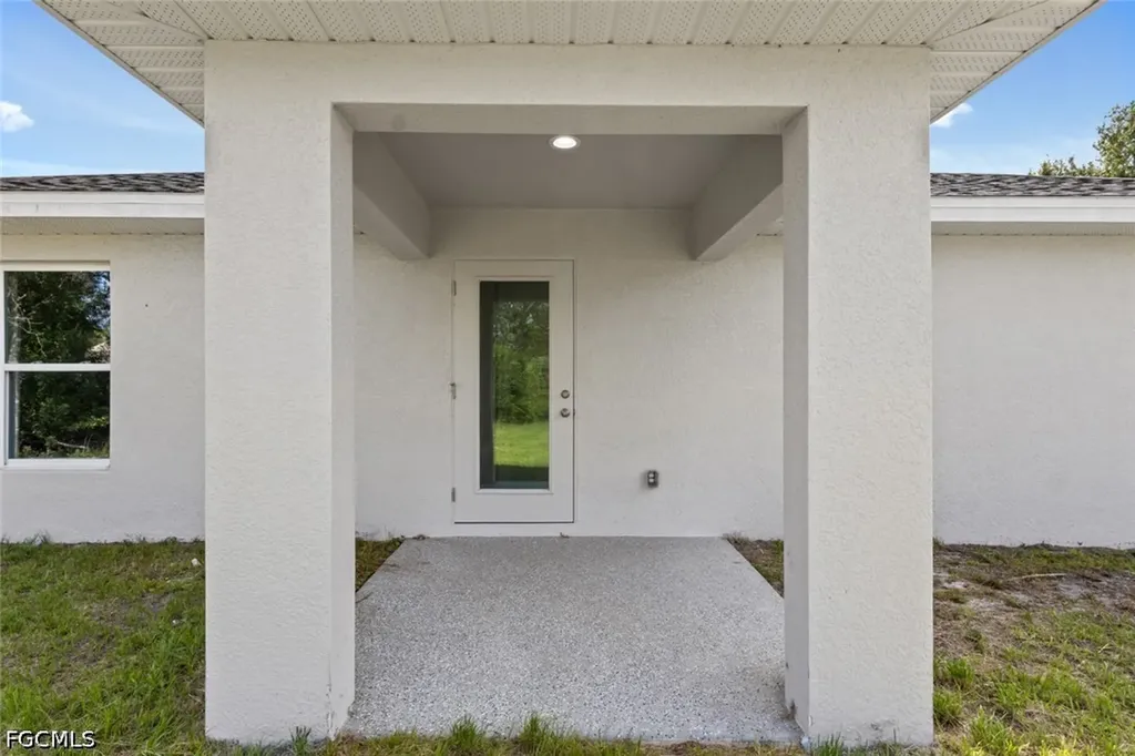 518 Edward Hall Avenue S Lehigh Acres FL 33974