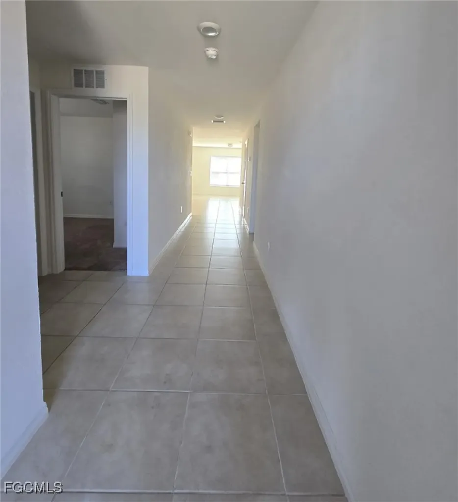 1814 NE 40th Lane Cape Coral FL 33909