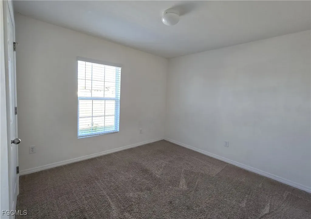 1814 NE 40th Lane Cape Coral FL 33909