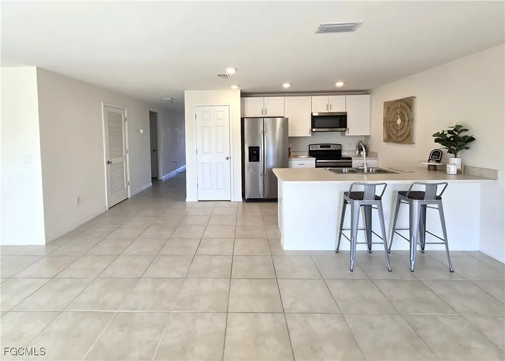1814 NE 40th Lane Cape Coral FL 33909