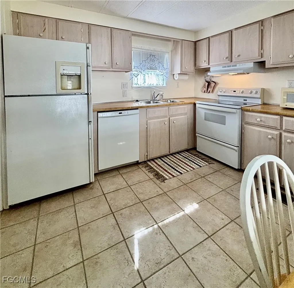 341 Shrub Lane S North Fort Myers FL 33917