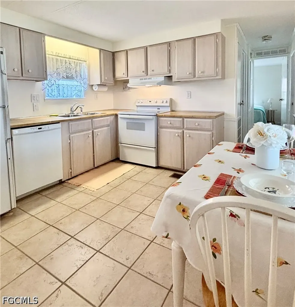 341 Shrub Lane S North Fort Myers FL 33917
