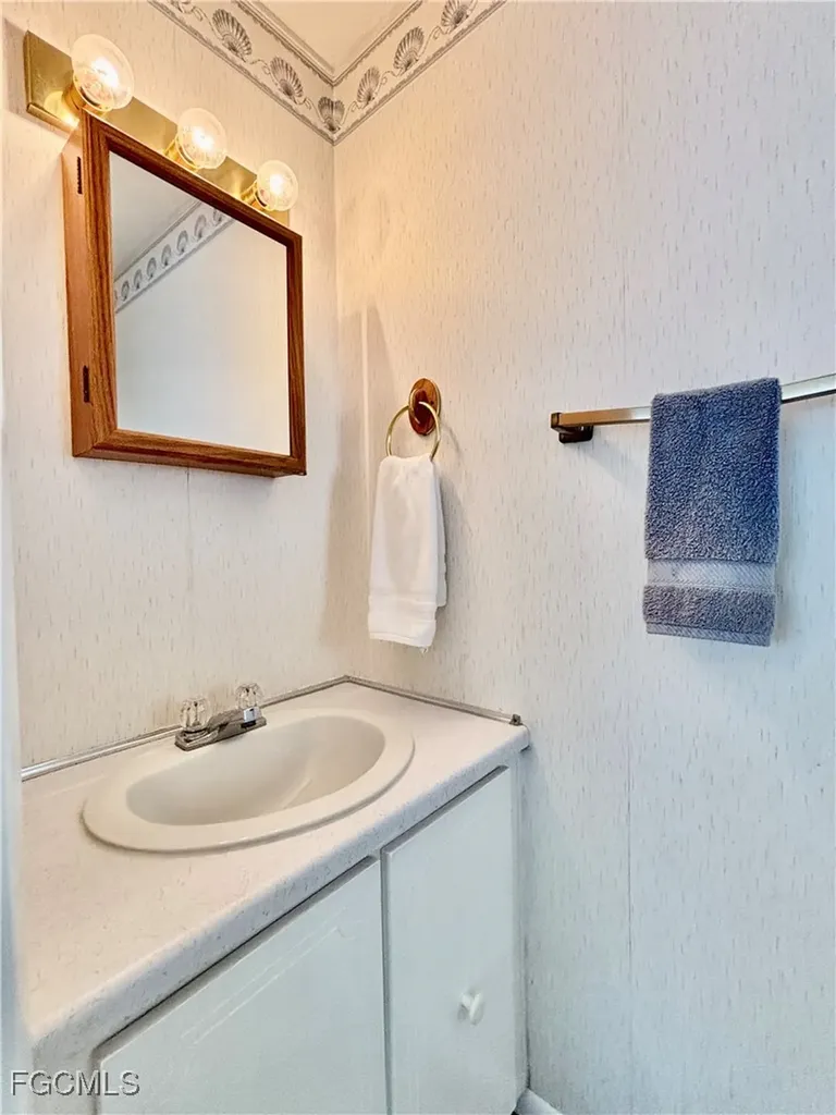 341 Shrub Lane S North Fort Myers FL 33917