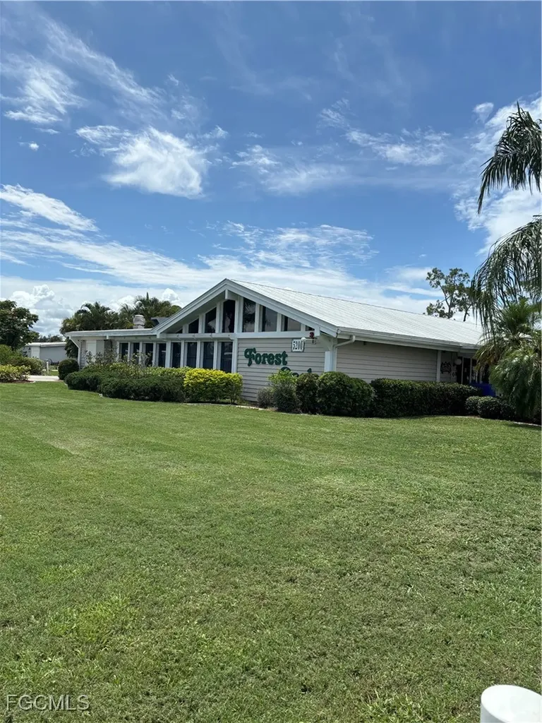 341 Shrub Lane S North Fort Myers FL 33917