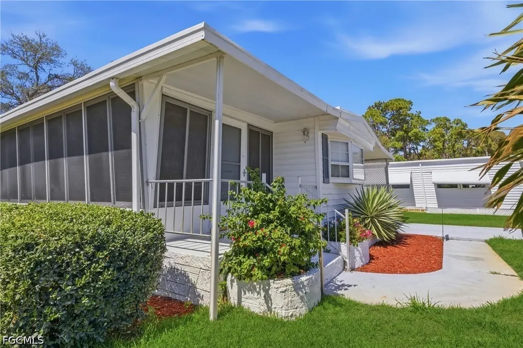341 Shrub Lane S North Fort Myers FL 33917