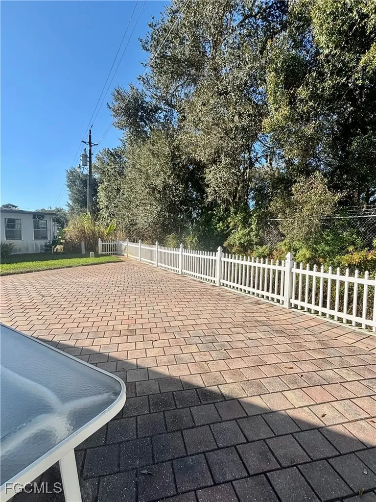 341 Shrub Lane S North Fort Myers FL 33917