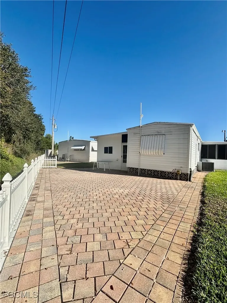 341 Shrub Lane S North Fort Myers FL 33917