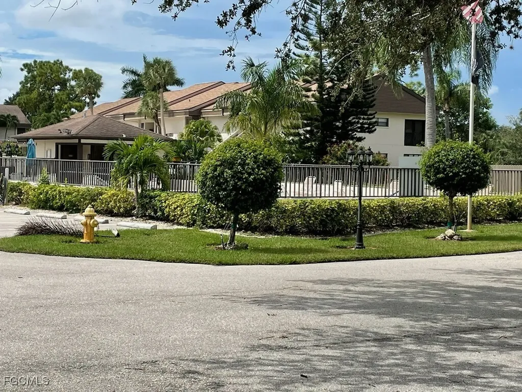 5650 Trailwinds Drive Fort Myers FL 33907
