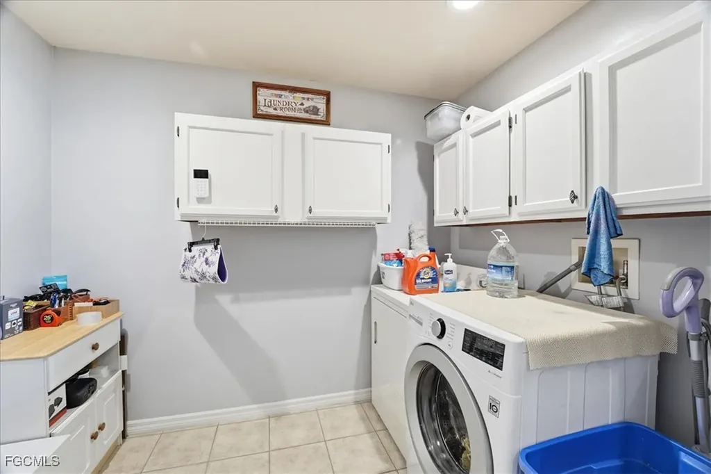 2512 NW 8th Place Cape Coral FL 33993