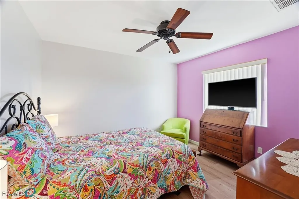 2512 NW 8th Place Cape Coral FL 33993