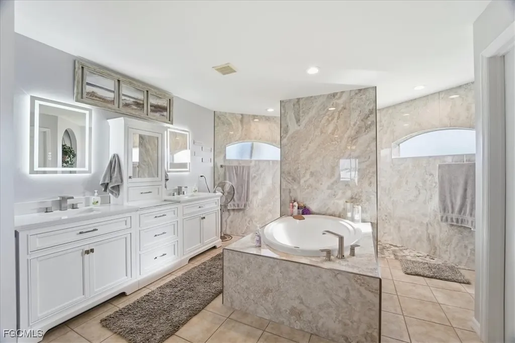 2512 NW 8th Place Cape Coral FL 33993