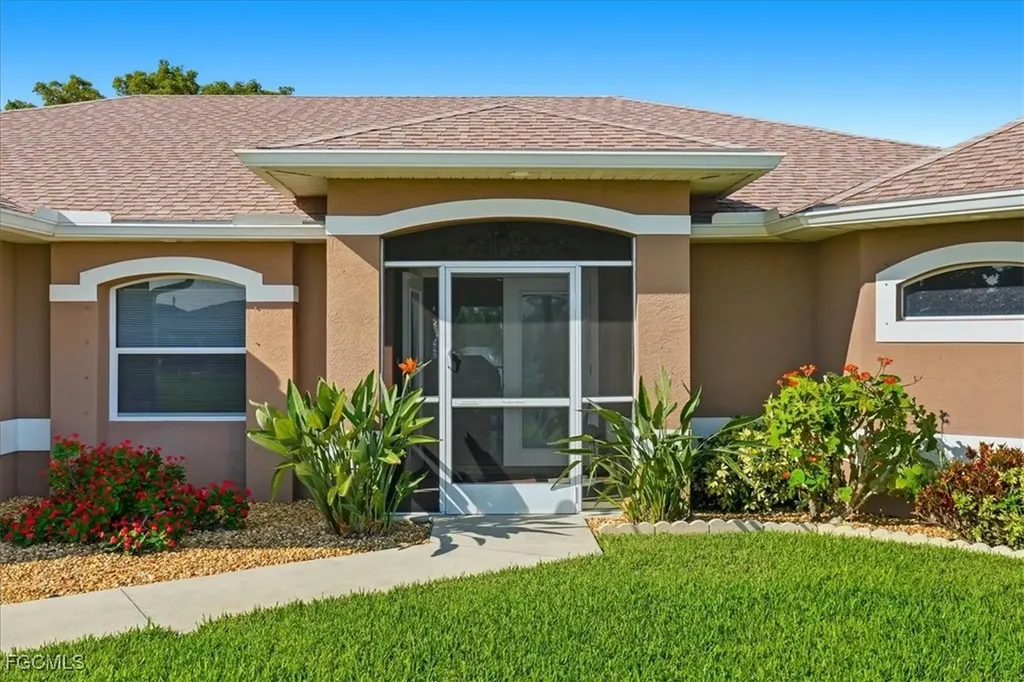 2512 NW 8th Place Cape Coral FL 33993