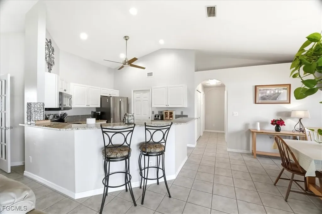 2512 NW 8th Place Cape Coral FL 33993