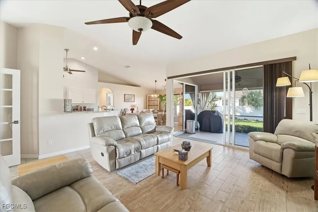 2512 NW 8th Place Cape Coral FL 33993