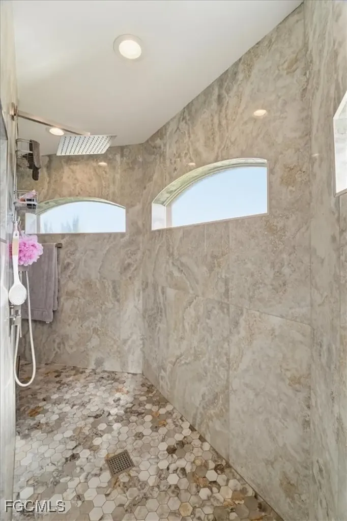 2512 NW 8th Place Cape Coral FL 33993