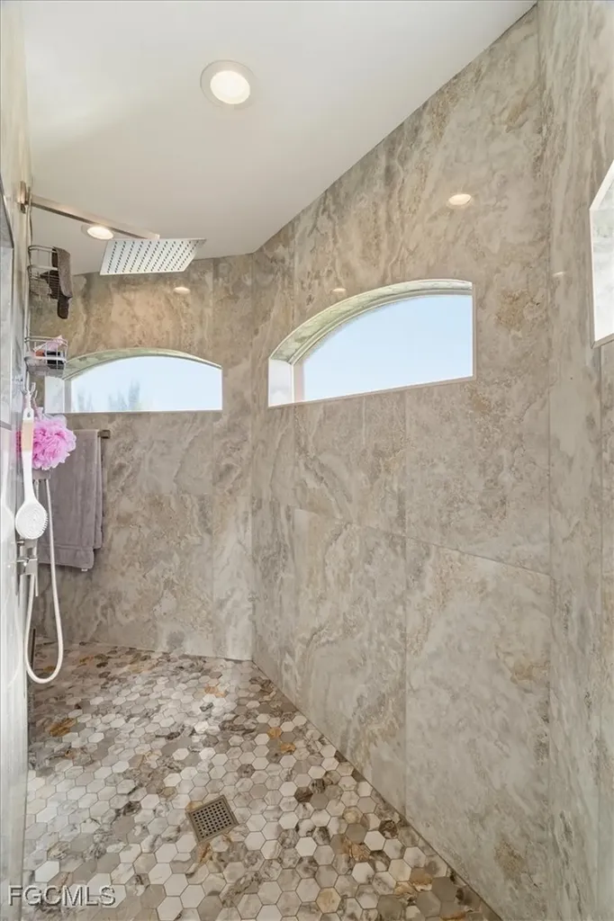 2512 NW 8th Place Cape Coral FL 33993