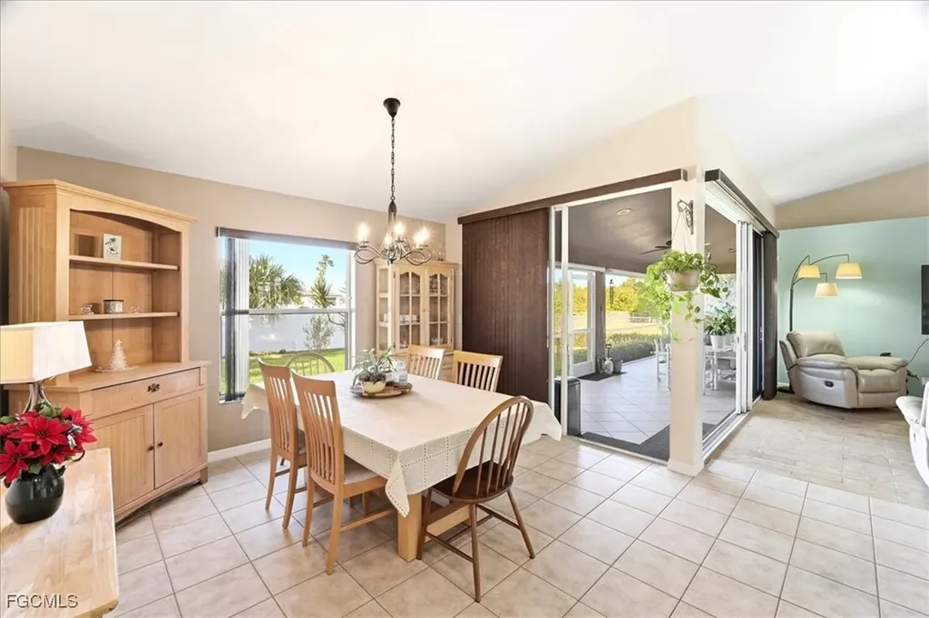 2512 NW 8th Place Cape Coral FL 33993