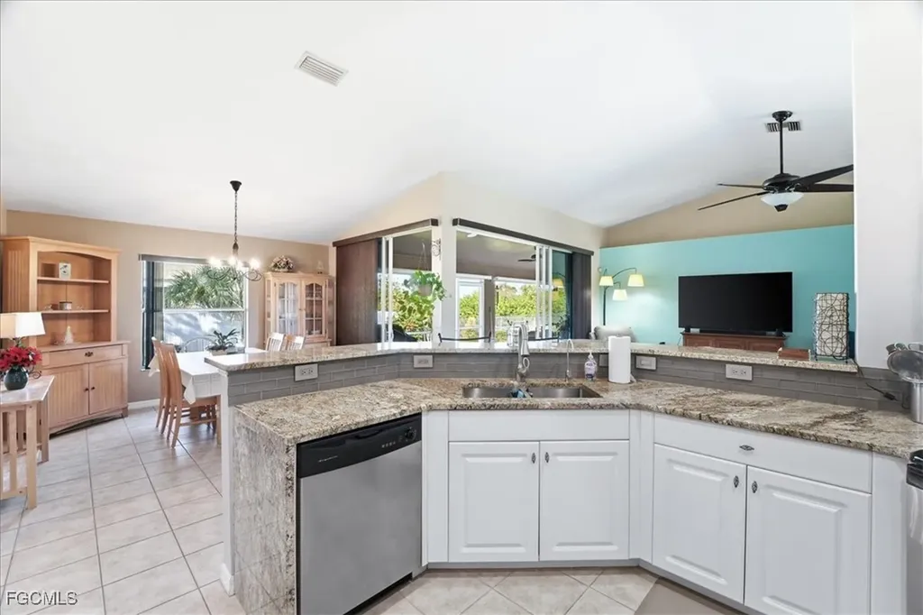 2512 NW 8th Place Cape Coral FL 33993