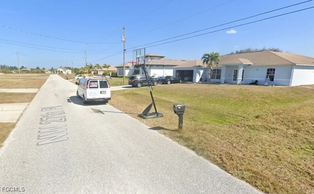 213 NW 27th Place Cape Coral FL 33993