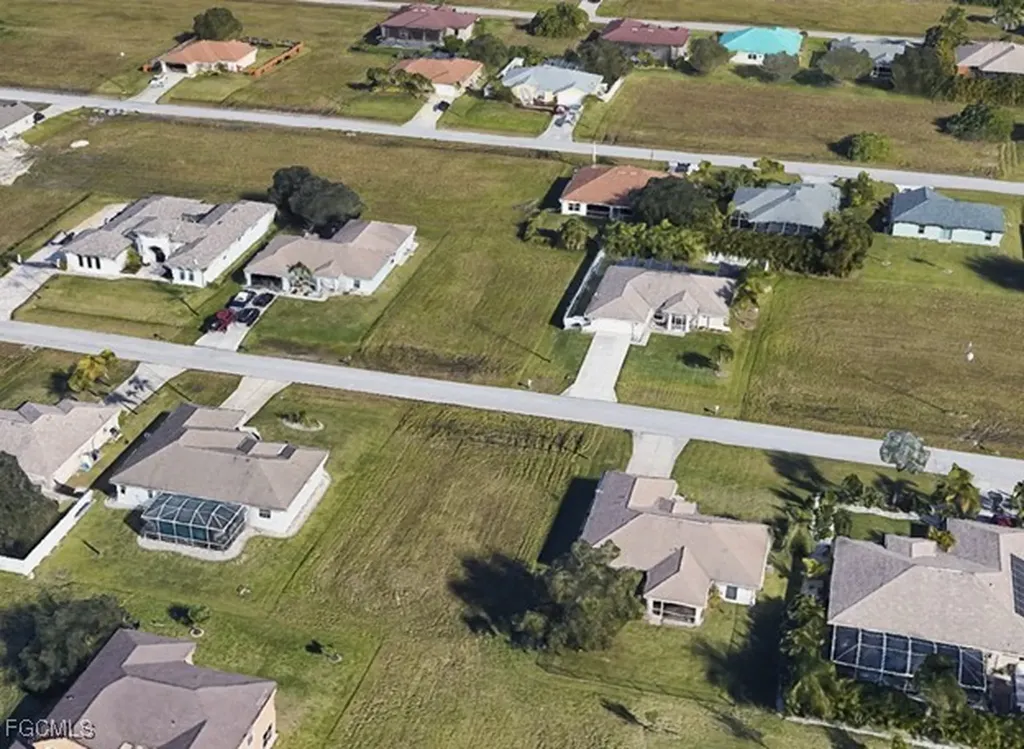 213 NW 27th Place Cape Coral FL 33993