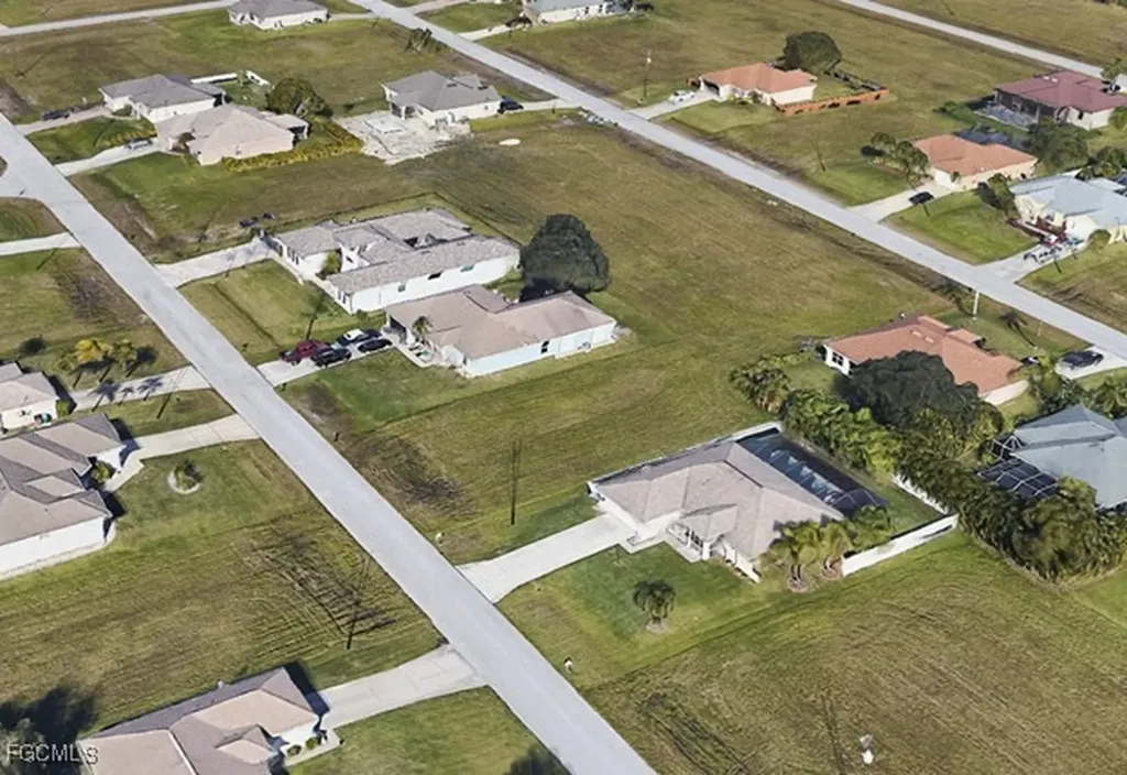 213 NW 27th Place Cape Coral FL 33993