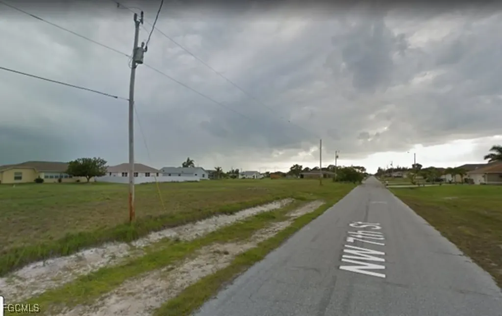 2524 NW 7th Street Cape Coral FL 33993