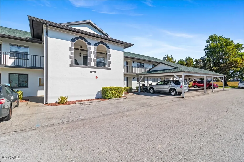 1429 Cape Coral Parkway W Cape Coral FL 33914