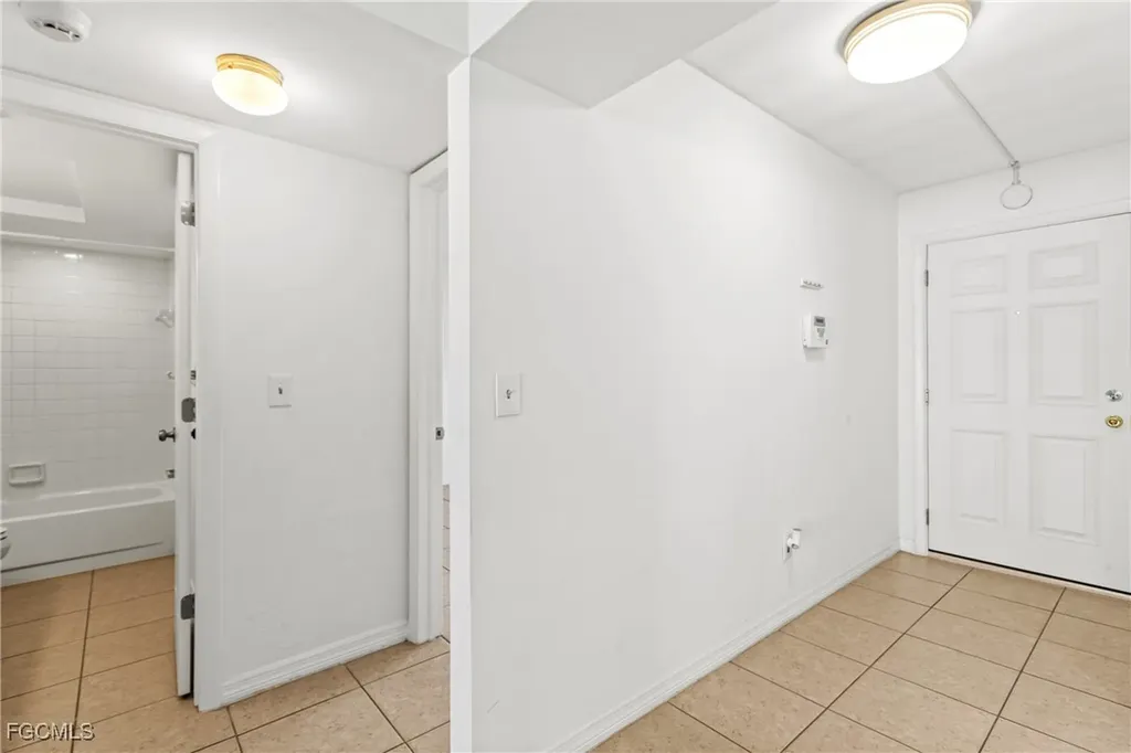 1429 Cape Coral Parkway W Cape Coral FL 33914