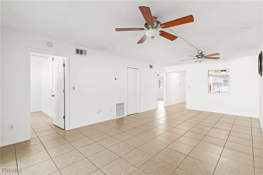1429 Cape Coral Parkway W Cape Coral FL 33914