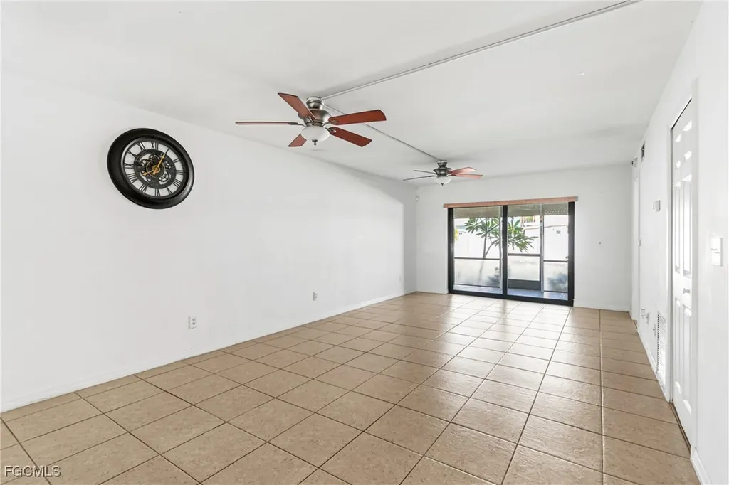 1429 Cape Coral Parkway W Cape Coral FL 33914