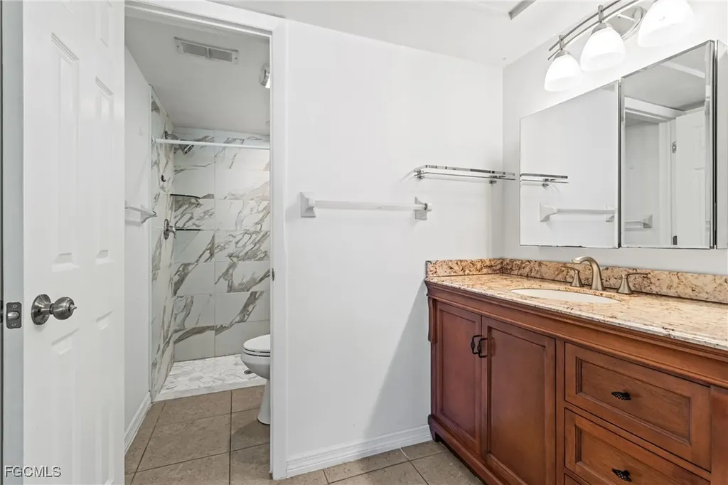 1429 Cape Coral Parkway W Cape Coral FL 33914