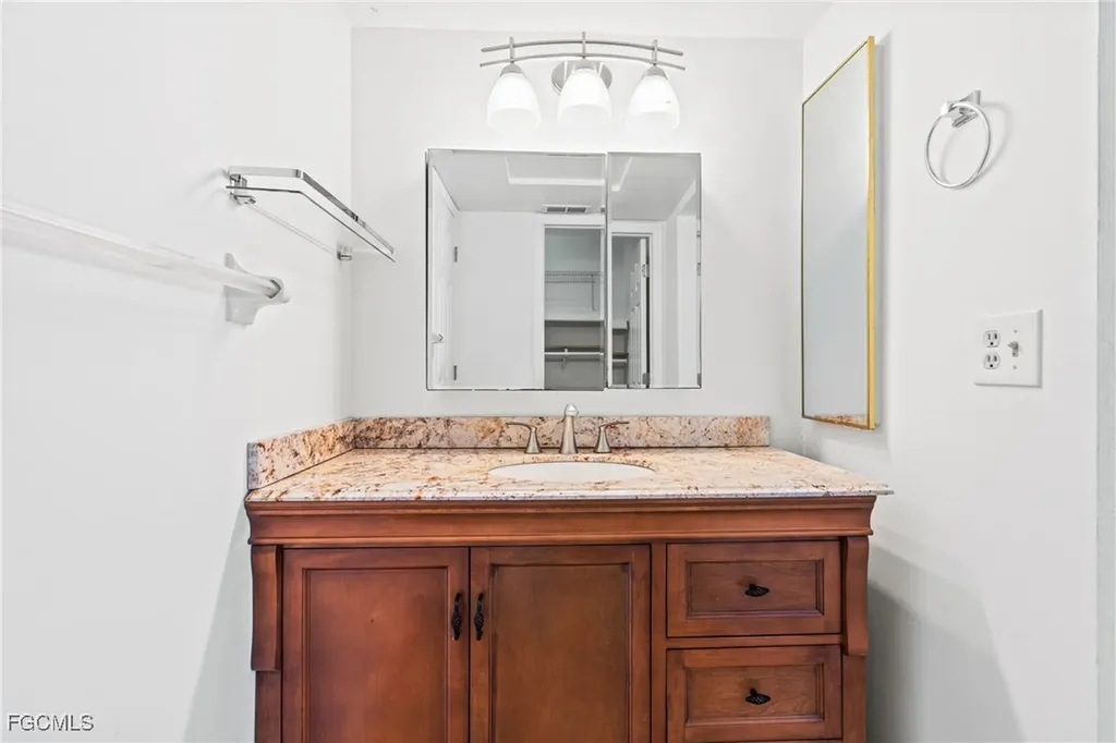 1429 Cape Coral Parkway W Cape Coral FL 33914