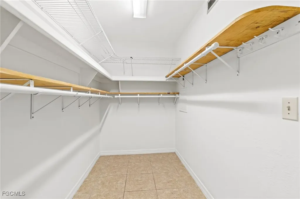 1429 Cape Coral Parkway W Cape Coral FL 33914