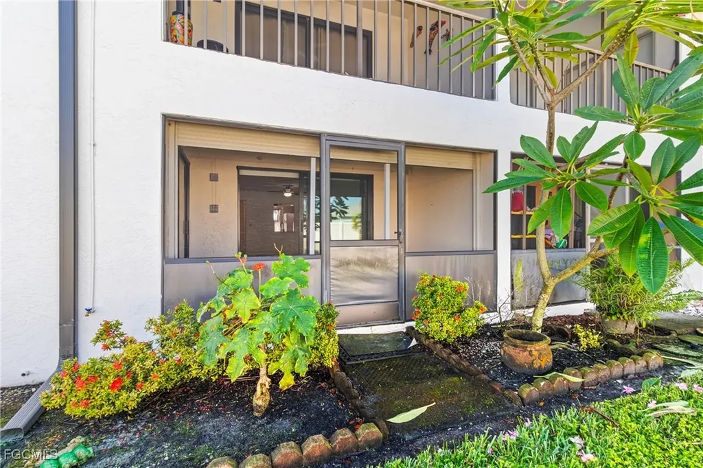 1429 Cape Coral Parkway W Cape Coral FL 33914