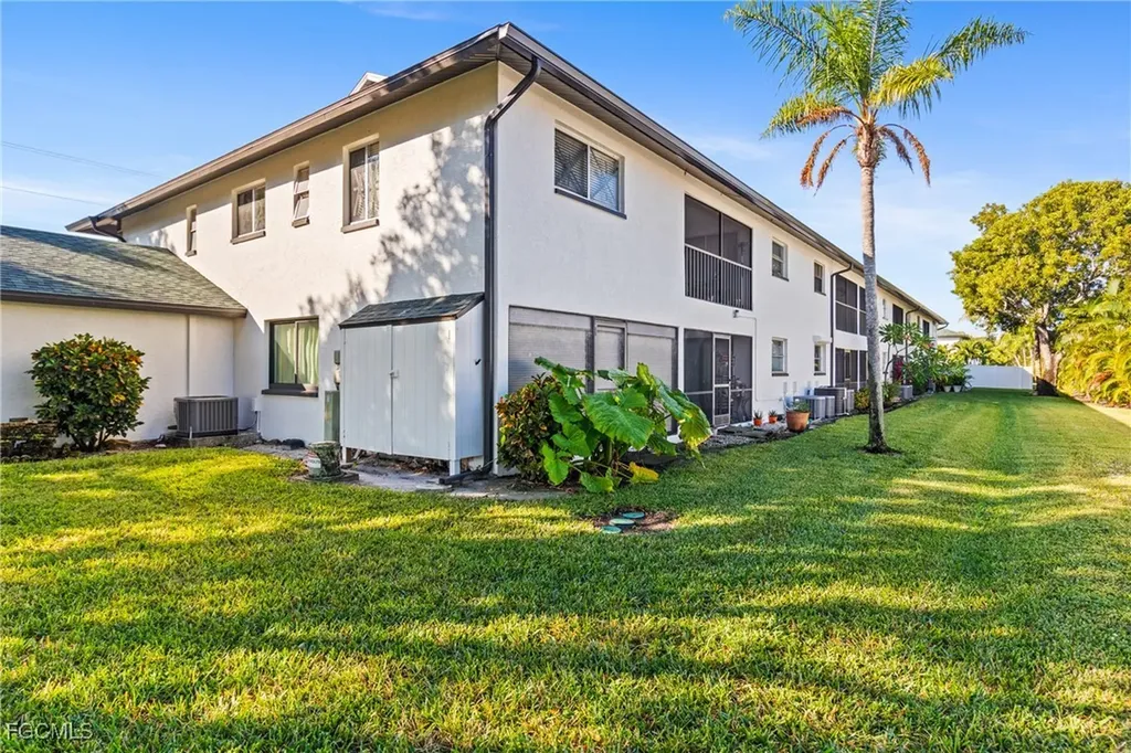 1429 Cape Coral Parkway W Cape Coral FL 33914