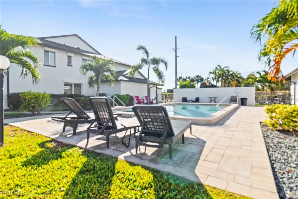 1429 Cape Coral Parkway W Cape Coral FL 33914