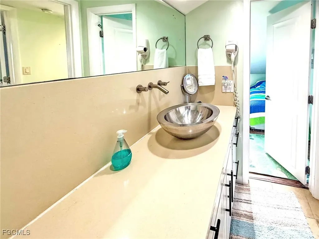 543 Gulf Lane Upper Captiva FL 33924